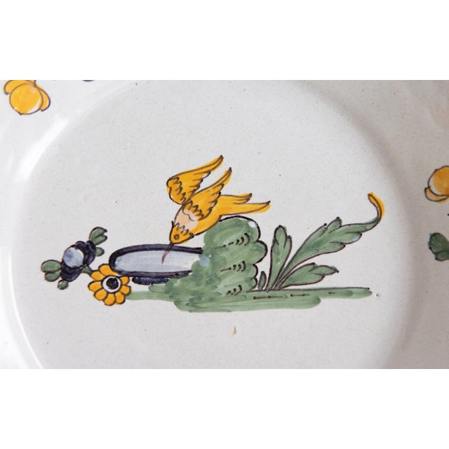 French Country 18th Century French Nevers Birdbath Polychrome Faïence Plate For Sale - Image 3 of 6