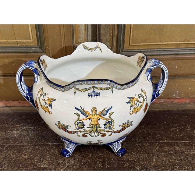 Earthenware Cachepot with Renaissance Decor from Gien, Late 19th Century For Sale - Image 9 of 18