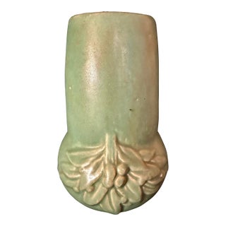 1930s McCoy Matte Green Stove Pipe Vase For Sale