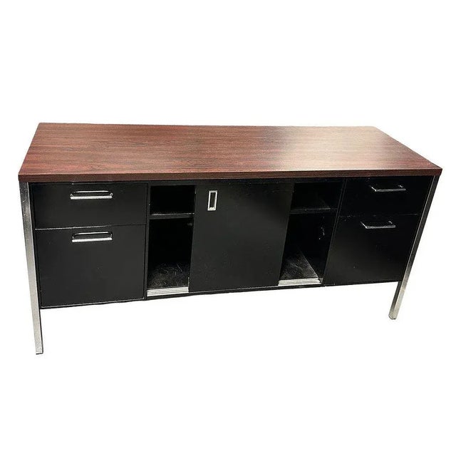 1970s Modern Black & Chrome Metal Tanker Credenza by Steelcase For Sale - Image 4 of 8