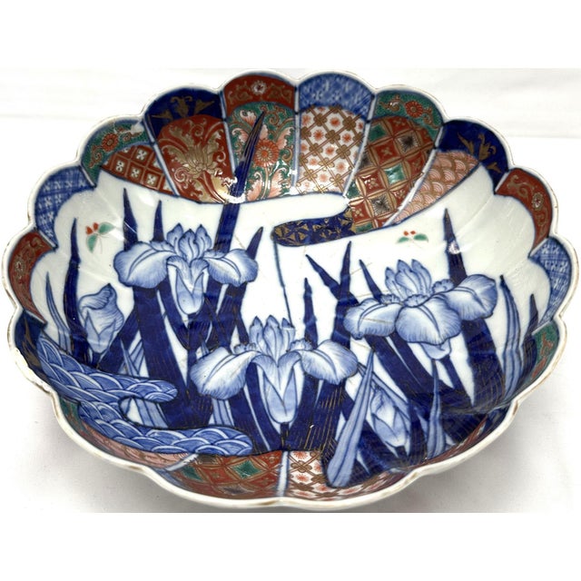 19th Century Japanese Meiji Imari Kinrande Porcelain Scalloped Iris Bowl 10 Inch For Sale - Image 10 of 16