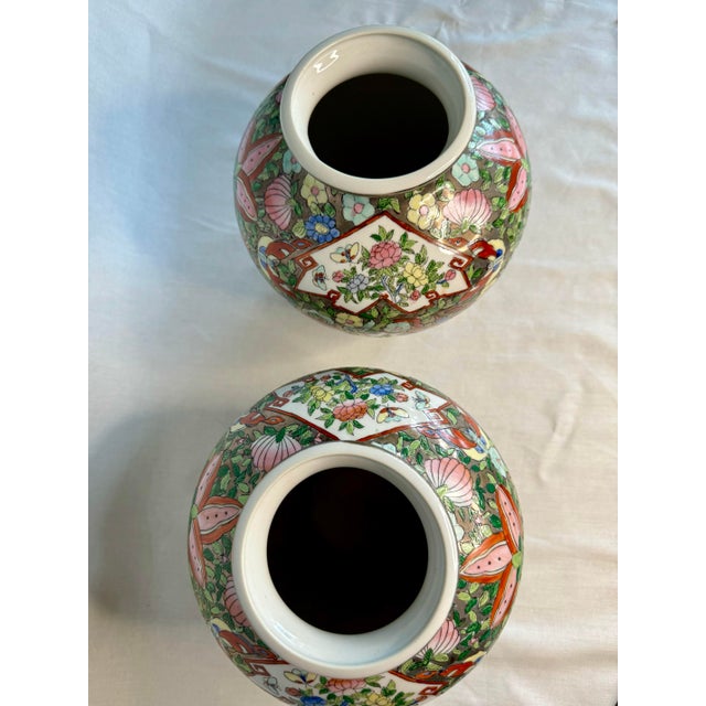 A Pair of Mid Century Chinoiserie Floral Ginger Jars For Sale - Image 9 of 12