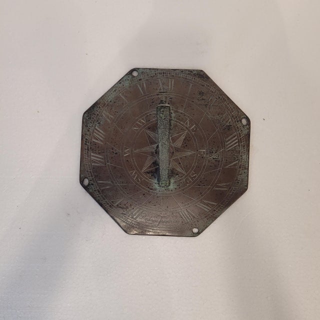Sundial in Patinated and Engraved Bronze, 1720 For Sale - Image 6 of 14