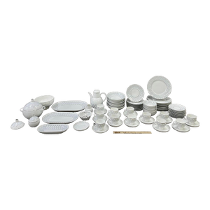1960s Lotus Ballet Collection 97-Piece Service for 12 From Rosenthal Studio-Linie by Bjørn Wiinblad