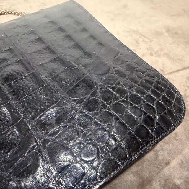 1970s High Quality Vintage Black Leather and Brass Italian Shoulder Bag For Sale - Image 12 of 18