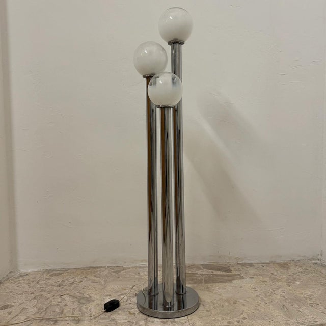 1970s Space Age Floor Lamp in Chromed Metal and Glass Spheres, 1970s For Sale - Image 5 of 8