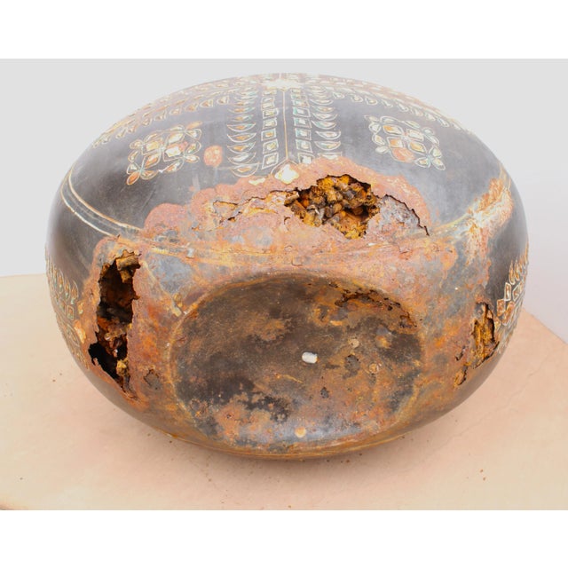 Vintage Indo-Raj (Rajasthan) Hand-Painted Water Jug 26" For Sale In Los Angeles - Image 6 of 6