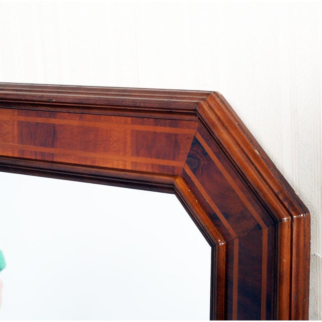 20th Century Art Decò Italian Walnut and Mahogany Octagonal Mirror from Bassanos Ebanistery, 1920s For Sale - Image 4 of 7