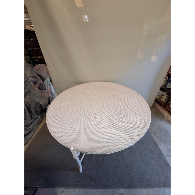 Lloyd Manufacturing Co. Late 20th Century Lloyd Flanders 49" Round Wicker Dining Table For Sale - Image 4 of 12