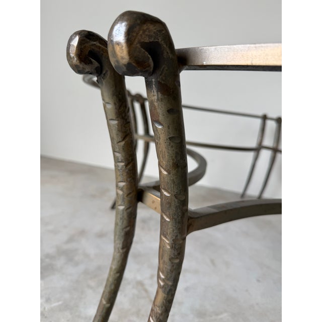 1980s Vintage Two-Tier Hand-Hammered Metal & Glass Round Coffee Table For Sale In Miami - Image 6 of 12