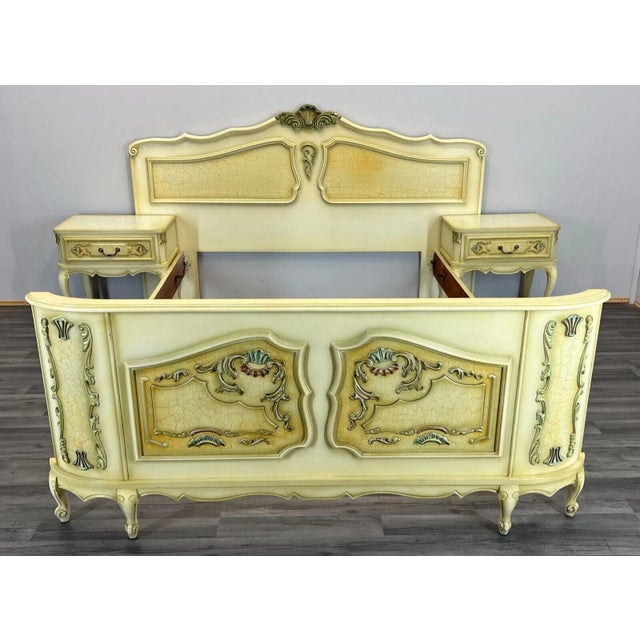 Chic if you are interested in old stylish items, you've come to the right place, we have a wide selection of furniture and...