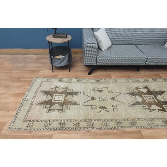 1970s 1970s Vintage Turkish Handmade Wool Cotton Beige Runner Rug For Sale - Image 5 of 11