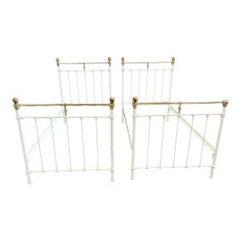 Example of Four Poster and Canopy Beds