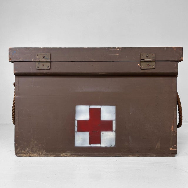 Metal Japanese Medical Supply Chest, 1940s For Sale - Image 7 of 18
