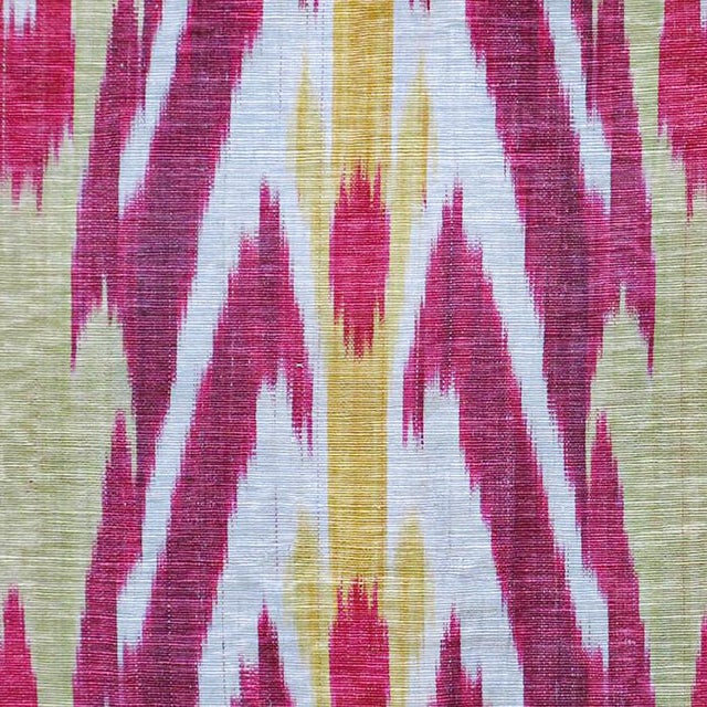 Central Asian Buxårå (Bukhara), Özbekistan (Uzbekistan) Silk Ikat Adras Fragment Silk Ikat Adras Fragment from Buxårå...