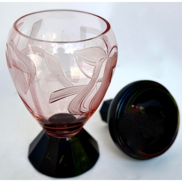 1930s Set of Art Deco Pink & Black Crystal Decanter & (6) Glasses. Czechoslovakia; Circa 1930 - Set of 7 For Sale In Reno/Lake Tahoe - Image 6 of 8