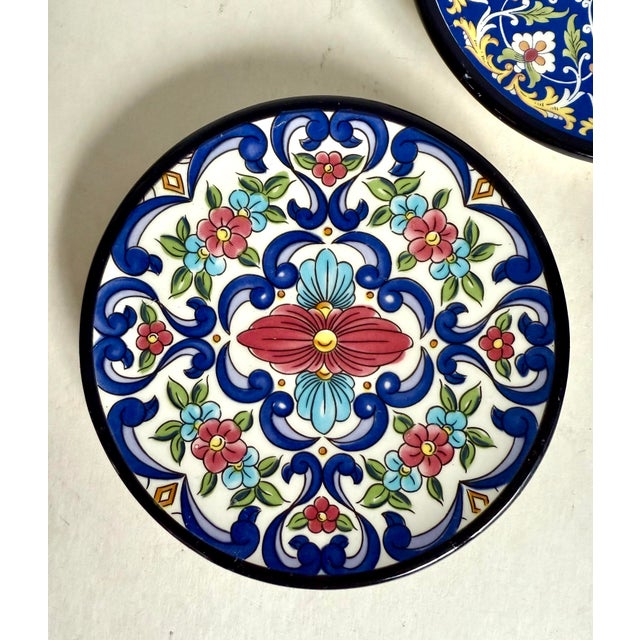 1970s 1970's M G Cerámicas Hand-Painted Decorative Plates Made in Spain, Set of 3 For Sale - Image 5 of 7