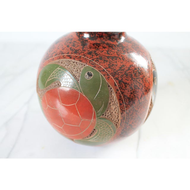 Late 20th Century Folk Art Nicaraguan Artisan Pottery Vase W/ Turtle Motif For Sale - Image 5 of 11