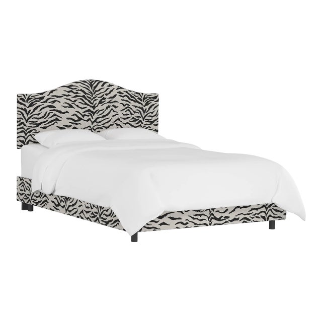 Kenmore Bed in Cream Black Linen Zebra, California King For Sale