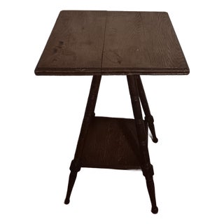 Early 19th Century Victorian Two Tier Splay Legs Parlor Accent Table For Sale