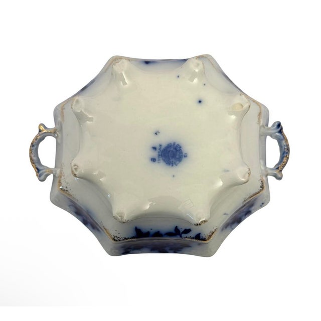 Victorian Antique Flow Blue Hutschenreuther Porcelain Tureen Gold Gilt German Circa 1900. For Sale - Image 3 of 11