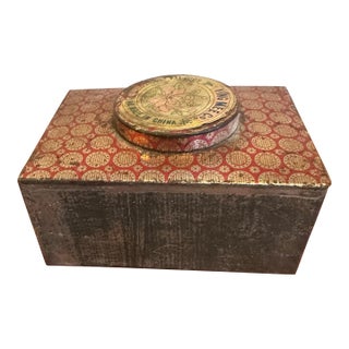 Antique Decorative Tin Box With Floral Medallion Lid For Sale