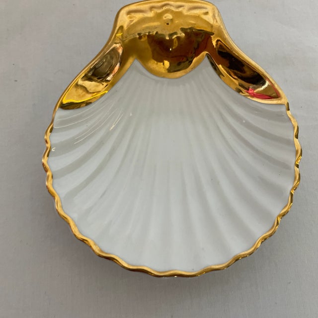 Hollywood Regency Royal Worcester Gold China Lustre Ware Scallop Dish From the 1970s For Sale - Image 3 of 7
