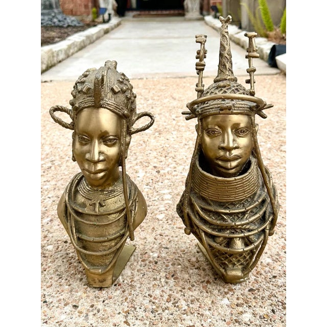 African 1914 Benin Oba and His Queen Cast Bronzes, Nigeria West Africa Bust Pair For Sale - Image 3 of 11
