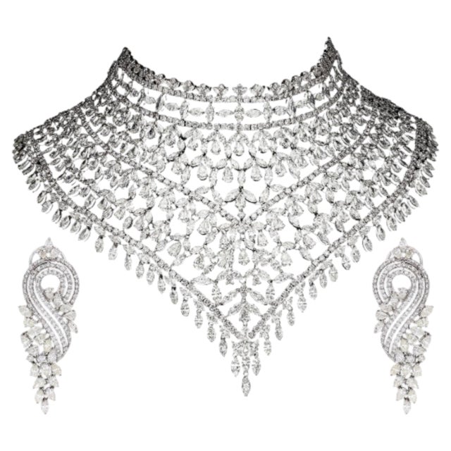 Natural Diamond Necklace & Earring Suite With 135.87 Ct Diamond in 18k Gold For Sale In New York - Image 6 of 6