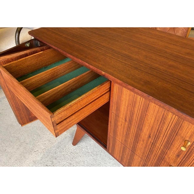 Brown Mid-Century Modern Art Deco Teak Sideboard from Beautility, 1960s For Sale - Image 8 of 18