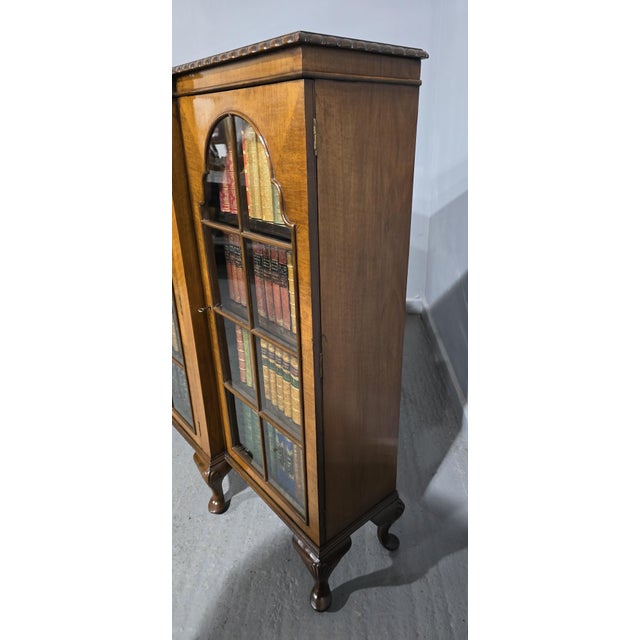 Brown Queen Anne Walnut Adjustable Library Bookcase, 1910 For Sale - Image 8 of 12