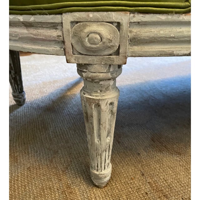 19th Century French Louis XVI Sofa/ Canapé in Green Silk For Sale In Memphis - Image 6 of 6