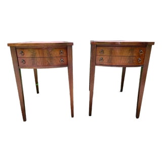 Early 20th Century Pair of Federal Style Leather Top Flame Mahogany Side Tables For Sale