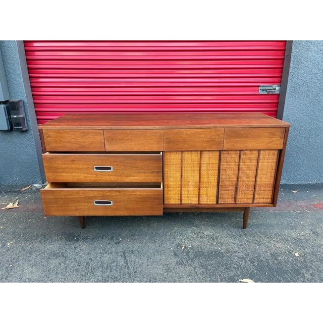 Vintage Mid Century Walnut Dresser/Credenza by Mainline by Hooker For Sale - Image 9 of 10