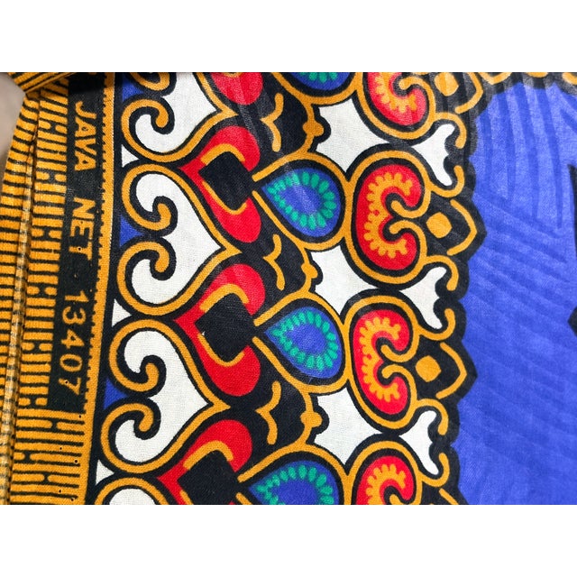 1980s Vintage Super Java Net 6-Yard Cotton Fabric – Cobalt Blue Ornate Medallion Border Print, Thailand For Sale - Image 5 of 9