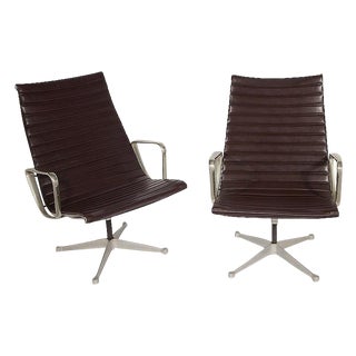 Vintage Eames Aluminum Group Chairs - A Pair For Sale