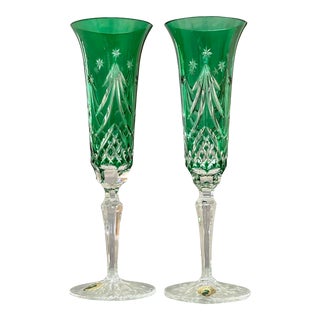Vintage Waterford Emerald Green Merry Christmas Champagne Flutes - Pair For Sale