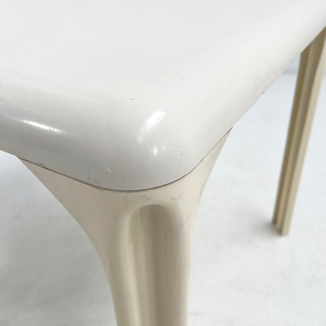 White Stadio 80 Dining Table by Vico Magistretti for Artemide, 1970s For Sale - Image 6 of 11
