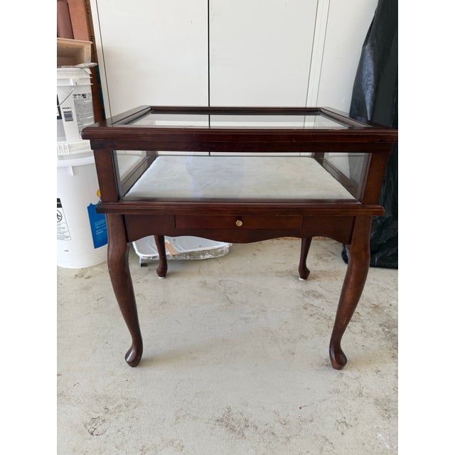 Brown 1980s Vintage Bombay Company Display Queen Anne Table For Sale - Image 8 of 12