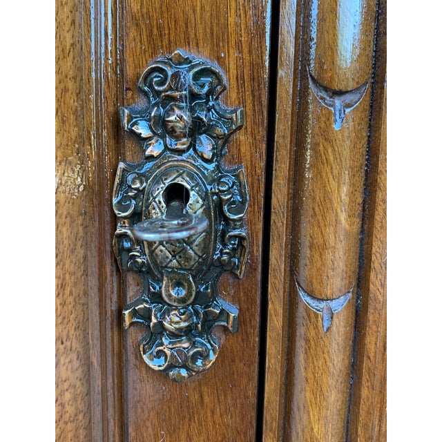 Early 20th Carved Walnut Sideboard With Four Doors and Two Drawers and Crest For Sale - Image 10 of 13