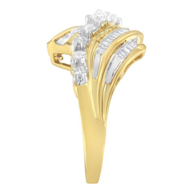 Early 21st Century 10K Yellow Gold Round and Baguette Diamond-Cut Ring (1/2 Cttw, I-J Color, I1-I2 Clarity) - Size 8-3/4 For Sale - Image 5 of 7