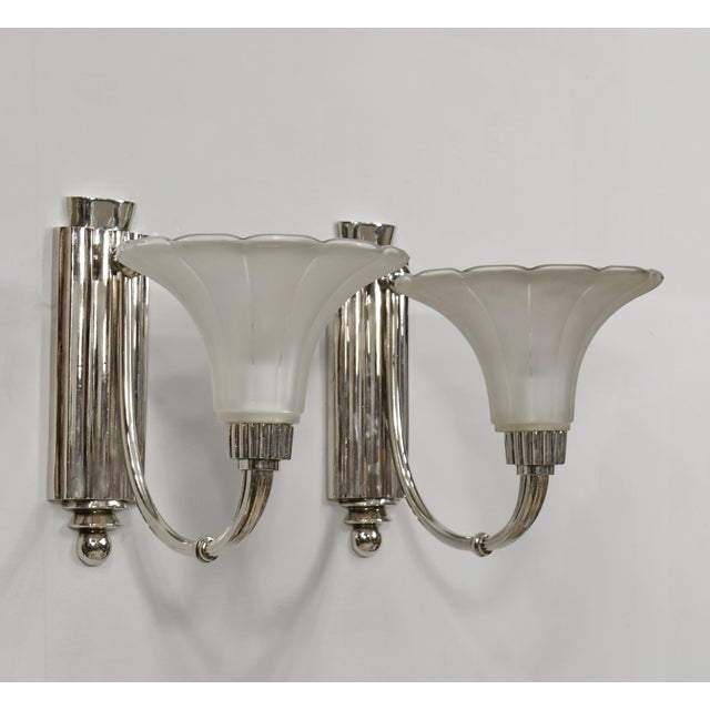 Atelier Petitot Petitot & Degue French Art Deco Nickeled Bronze & Frosted Glass Modernist Wall Sconces 1930s - A Pair For Sale - Image 4 of 14