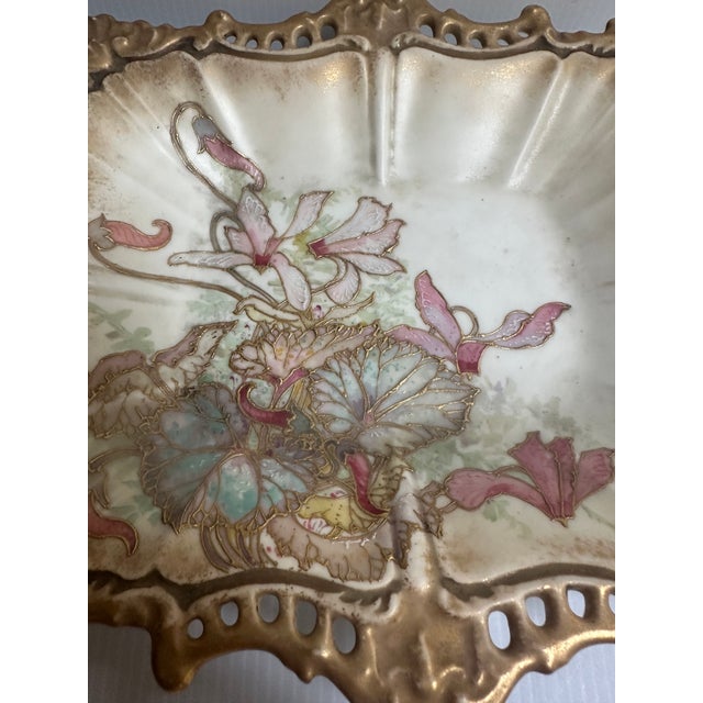Baroque Antique 1880s Dolton Burslem England Hand Painted Reticulated Floral Gold Trim Serving Dish For Sale - Image 3 of 18