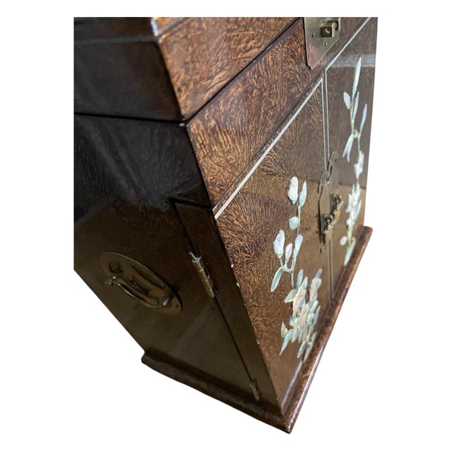 Vintage Midcentury Chinoiserie Brown Lacquer Shell Inlay Jewelry Box Cabinet For Sale - Image 14 of 15