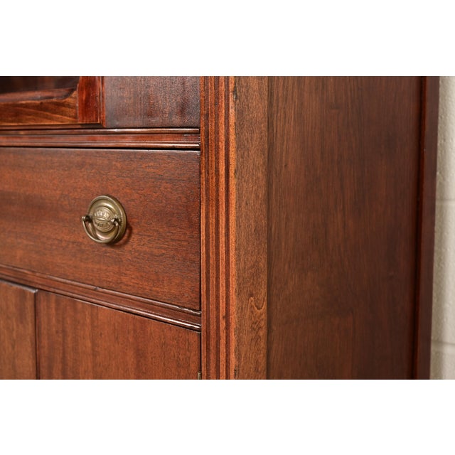 Baker Furniture Style Federal Carved Mahogany Bookcase Cabinet, Circa 1940s For Sale - Image 9 of 15