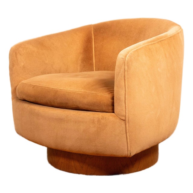 1970s Milo Baughman for Thayer Coggin Attr. Swivel and Tilt Chair, Unmarked For Sale