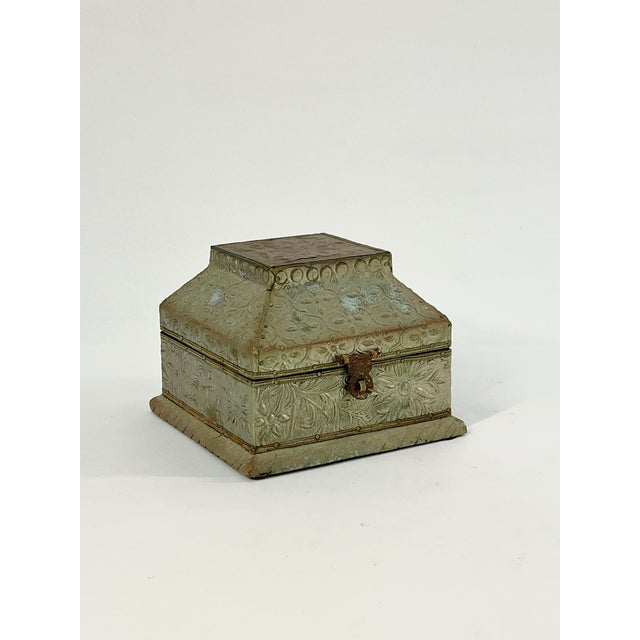 1980s Vintage Tin Covered Decorative Box For Sale - Image 5 of 9