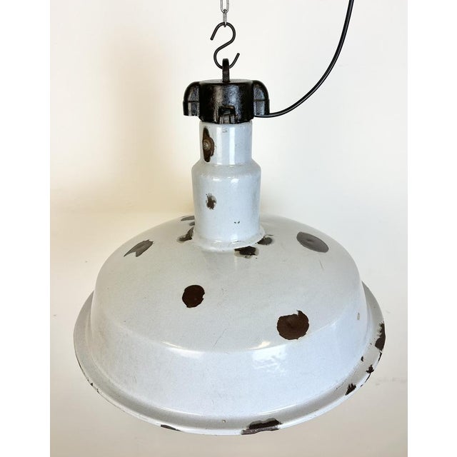 Paint Large Industrial Grey Enamel Factory Lamp, 1950s For Sale - Image 7 of 17