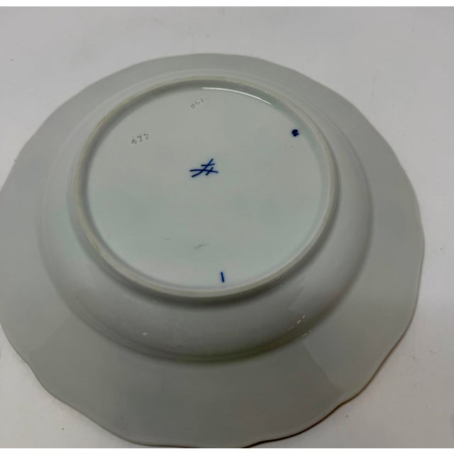 Meissen Porcelain Antique Meissen Porcelain Blue Onion 3-Piece Trio– Cup, Saucer, & Plate – First Quality For Sale - Image 4 of 9