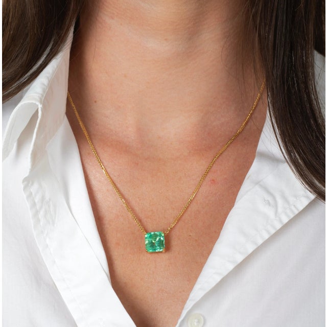 2010s GRS Certified 5.83 Carat Colombian Emerald in 18K Floating Solitaire Necklace For Sale - Image 5 of 12